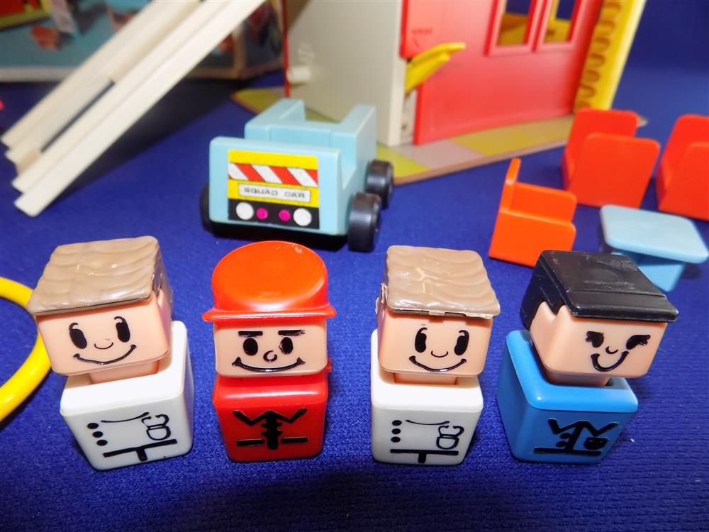 Playskool Rescue Center #470 Fire And Police Station picture 7757