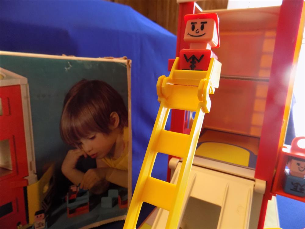 Playskool Rescue Center #470 Fire And Police Station picture 7759