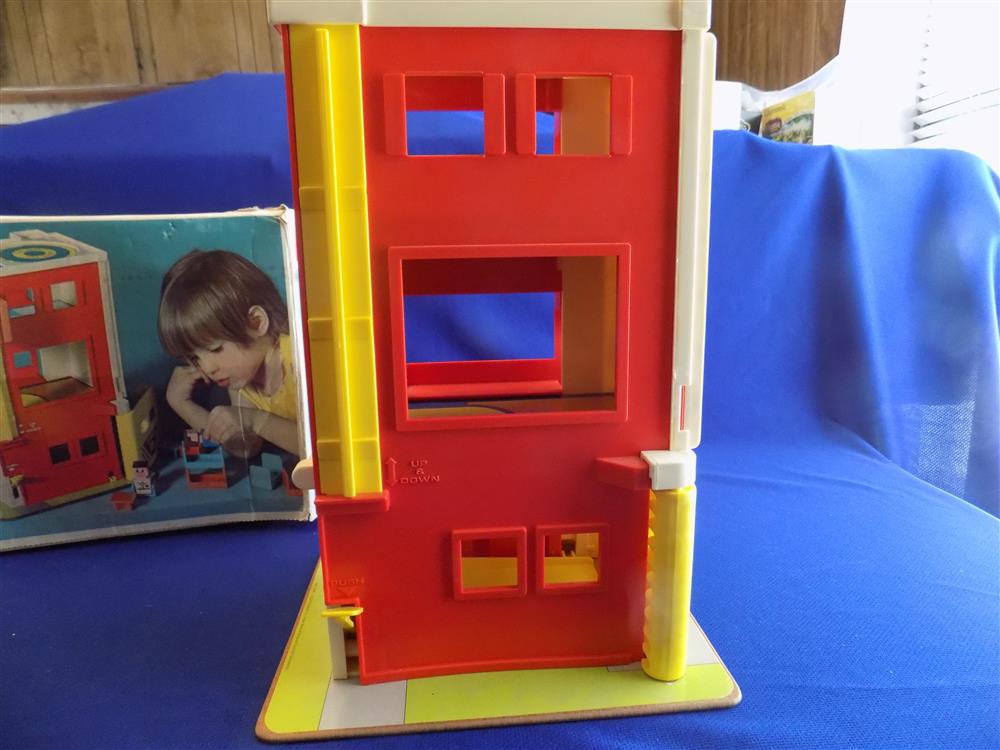 Playskool Rescue Center #470 Fire And Police Station picture 7762