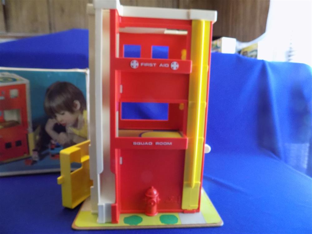 Playskool Rescue Center #470 Fire And Police Station picture 7764