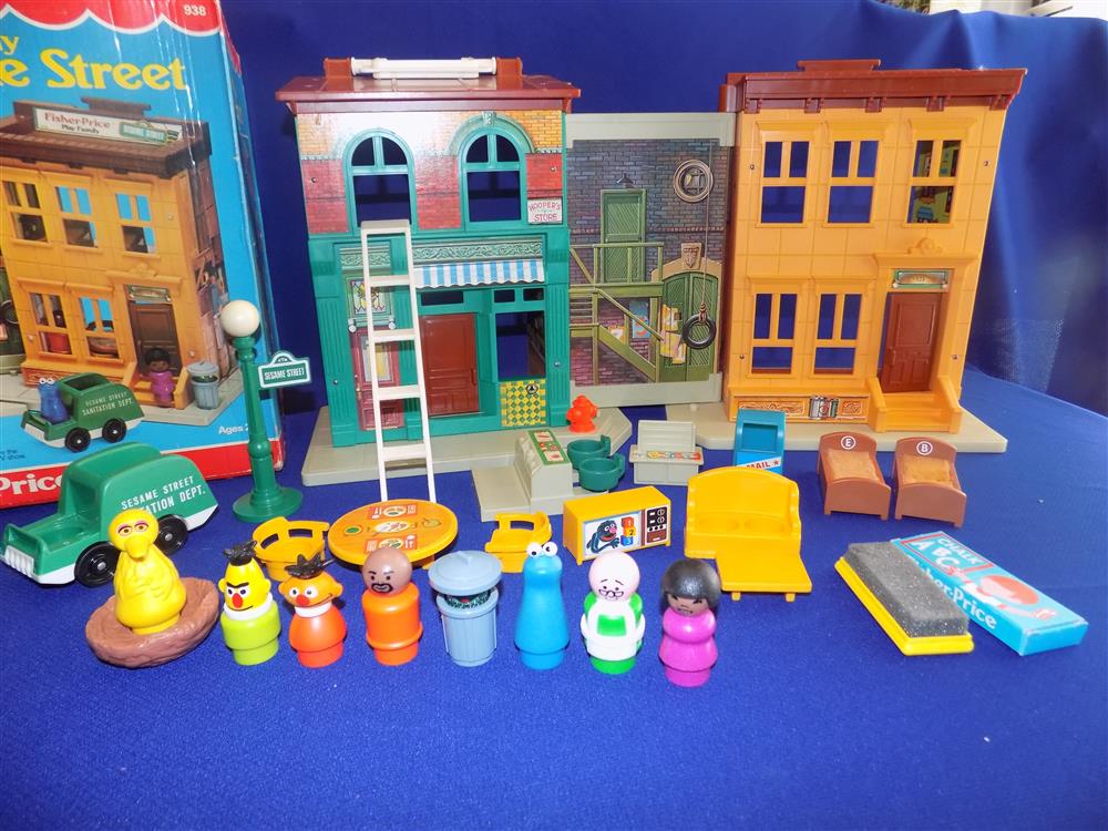 Fisher Price Little People Play Family Sesame Street #938 Complete - Mint in box  picture 7775