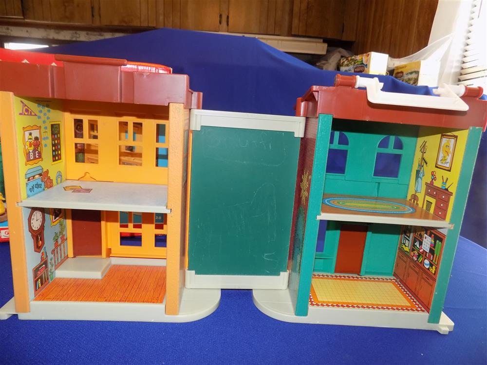 Fisher Price Little People Play Family Sesame Street #938 Complete - Mint in box  picture 7789