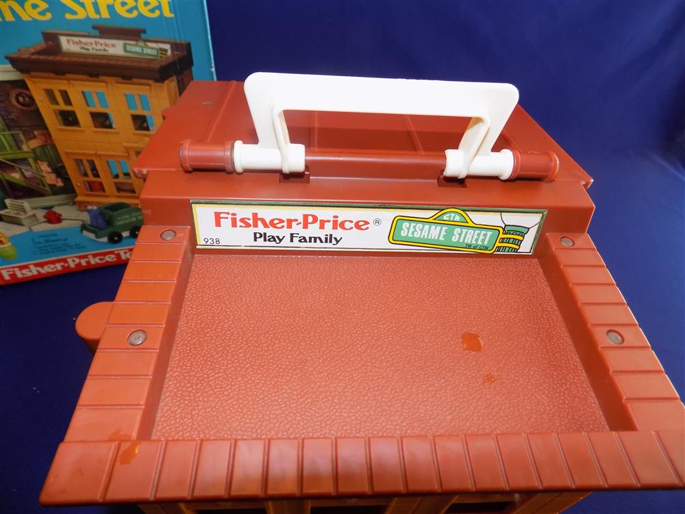 Fisher Price Little People Play Family Sesame Street #938 Complete - Mint in box  picture 7790