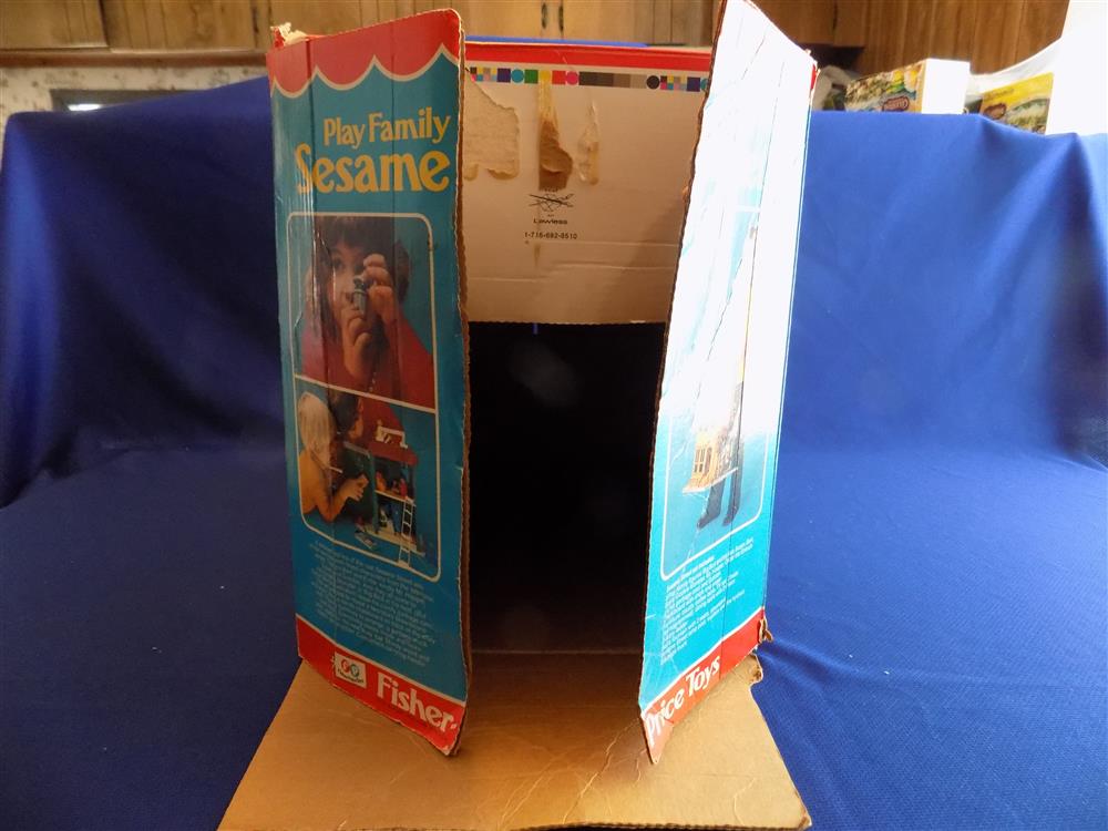 Fisher Price Little People Play Family Sesame Street #938 Complete - Mint in box  picture 7794