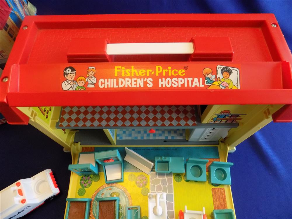 Fisher Price Little People Childrens Hospital #931 Complete in Box picture 8787