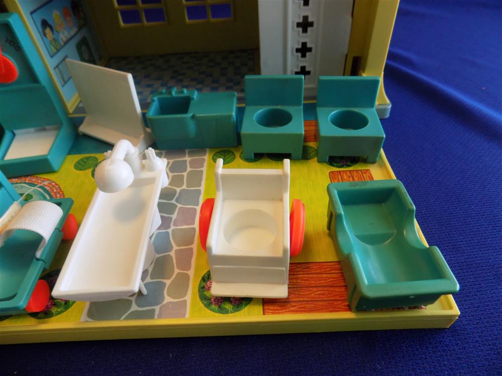 Fisher Price Little People Childrens Hospital #931 Complete in Box picture 8788