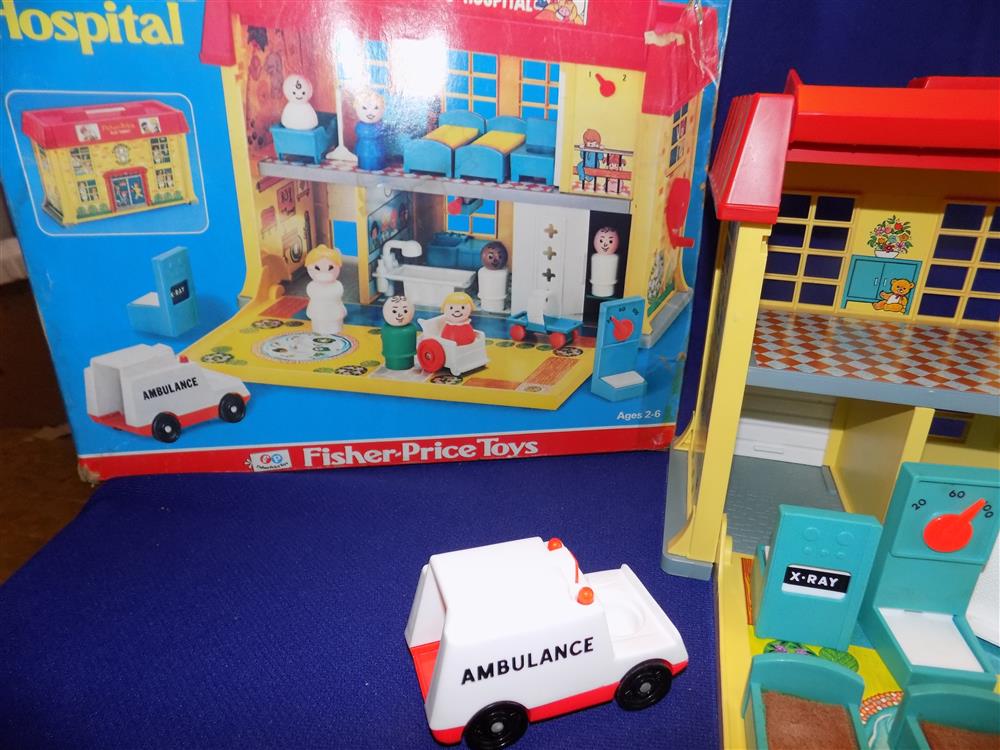 Fisher Price Little People Childrens Hospital #931 Complete in Box picture 8790