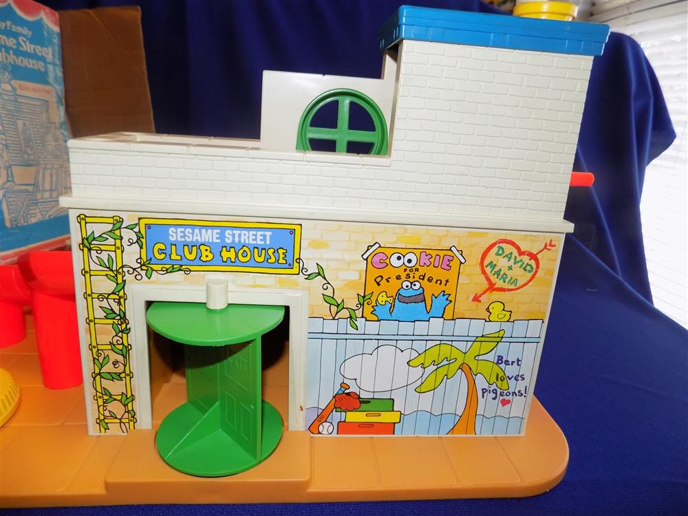 Fisher Price Little People Sesame Street Clubhouse #937 Excellent picture 8807