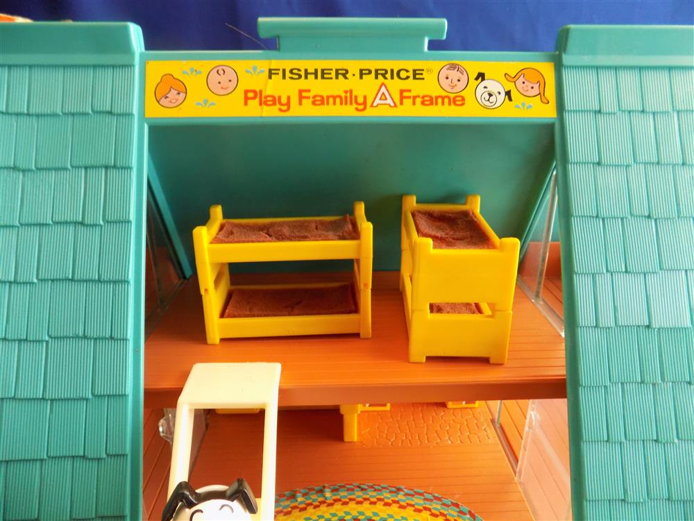 Fisher Price Little People Play Family A Frame House #990 Near mint with box picture 8829