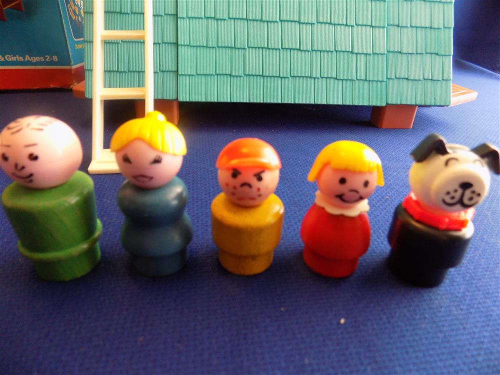 Fisher Price Little People Play Family A Frame House #990 Near mint with box picture 8831