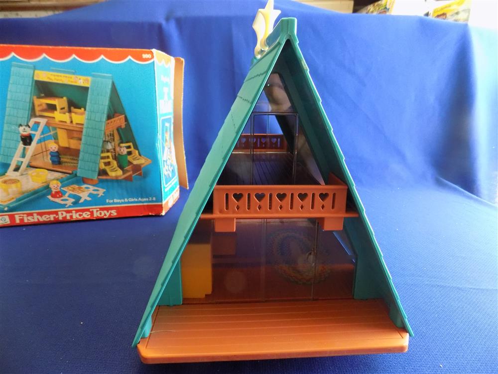 Fisher Price Little People Play Family A Frame House #990 Near mint with box picture 8836