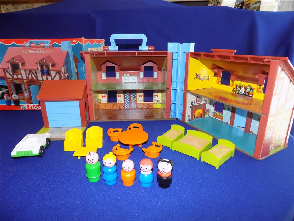 Fisher Price Little People Play Family Brown Tudor House #952 Excellent with box picture 8843