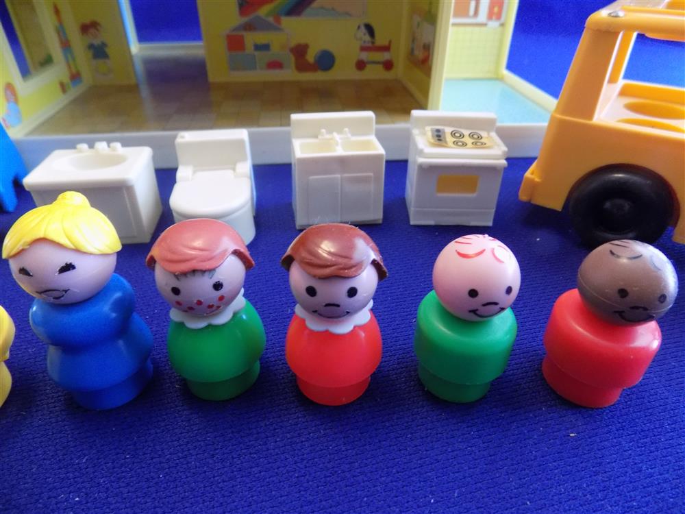Fisher Price Little People Play Family Nursery School #929 picture 8865