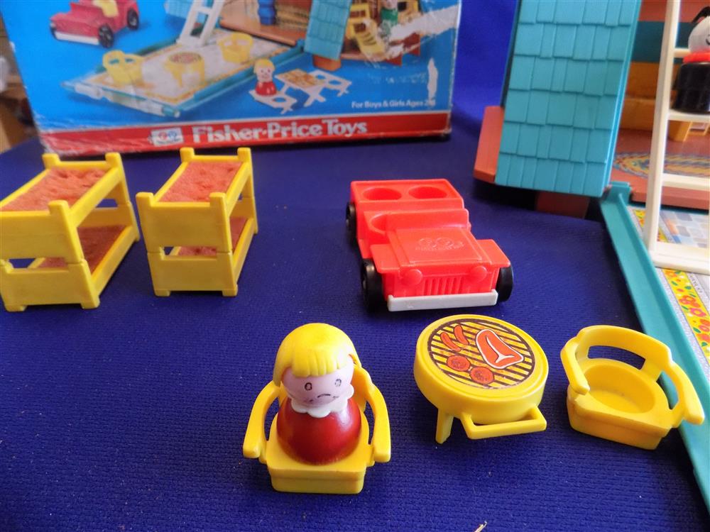 Fisher Price Little People Play Family A Frame #990 Vintage Near Mint with box picture 8874