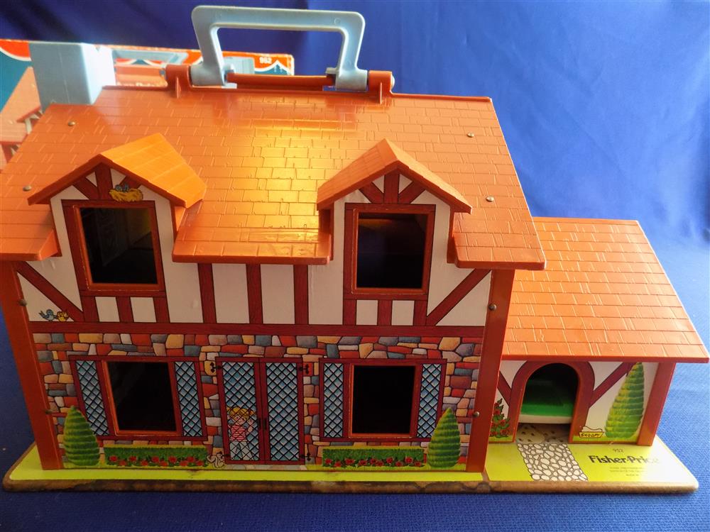 Fisher Price Little People Brown Tudor House w/ Box #952 picture 10980