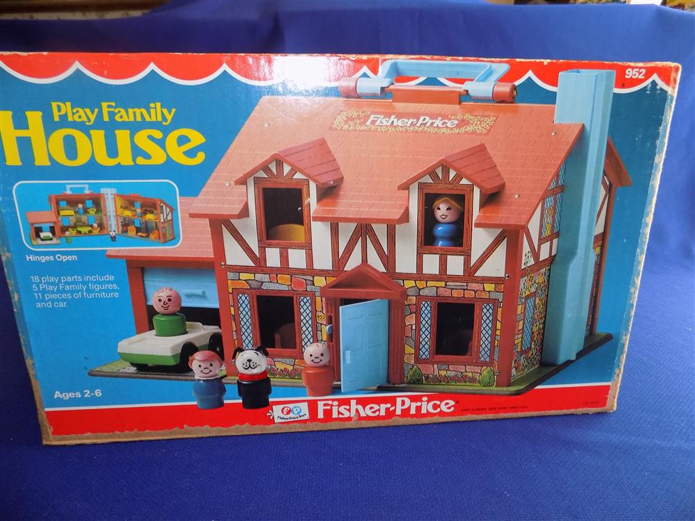 Fisher Price Little People Brown Tudor House w/ Box #952 picture 10982