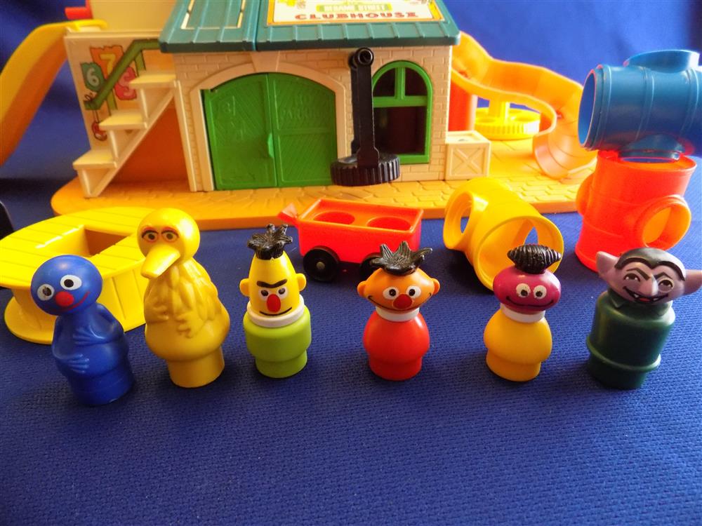 Fisher Price Little People Sesame Street Clubhouse #937 picture 9900