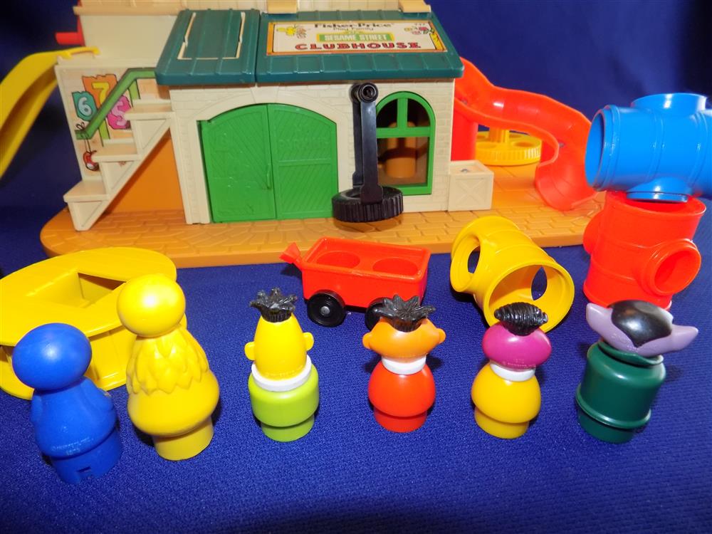 Fisher Price Little People Sesame Street Clubhouse #937 picture 9901