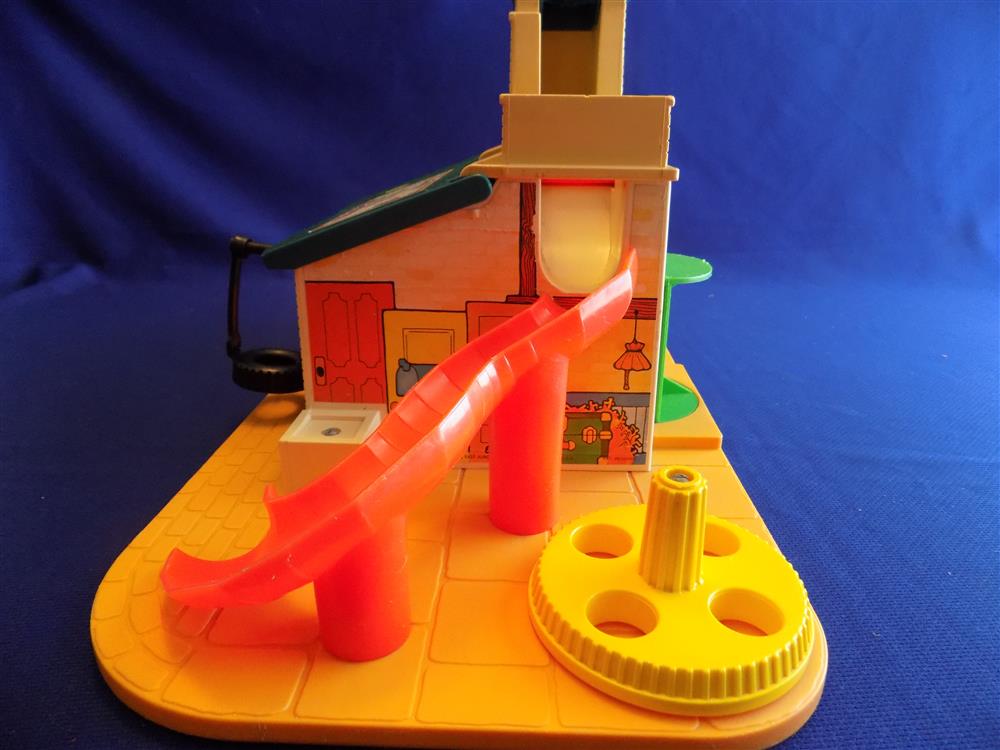 Fisher Price Little People Sesame Street Clubhouse #937 picture 9903