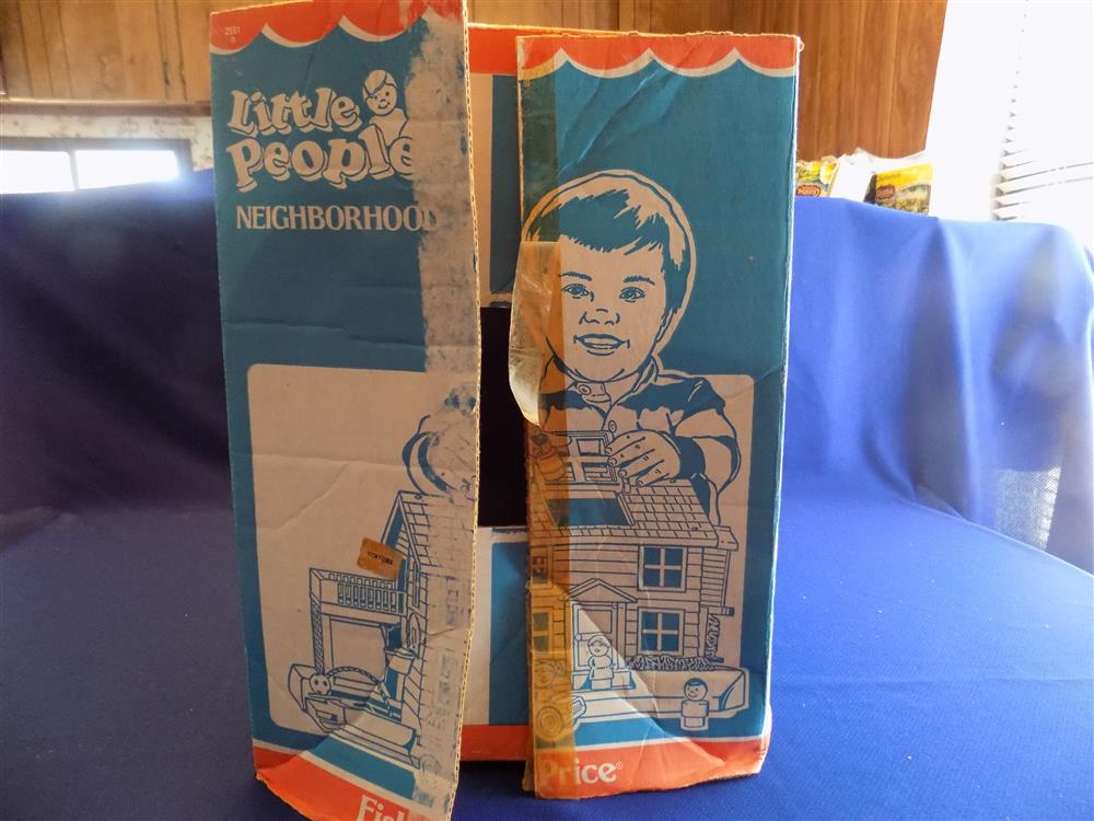 Fisher Price Little People Neighborhood House Set #2551 mint in box picture 11006