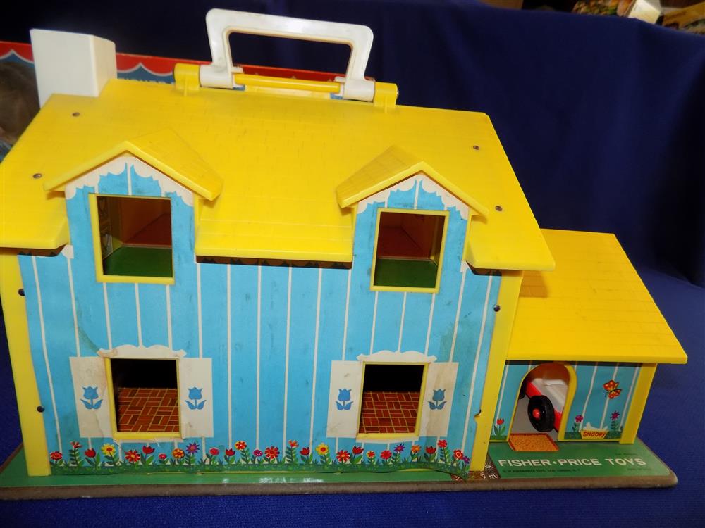 Fisher Price Little People Tudor Yellow House #952 Near Mint in Box picture 11015