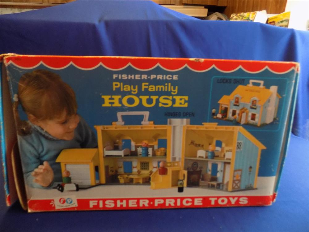 Fisher Price Little People Tudor Yellow House #952 Near Mint in Box picture 11018