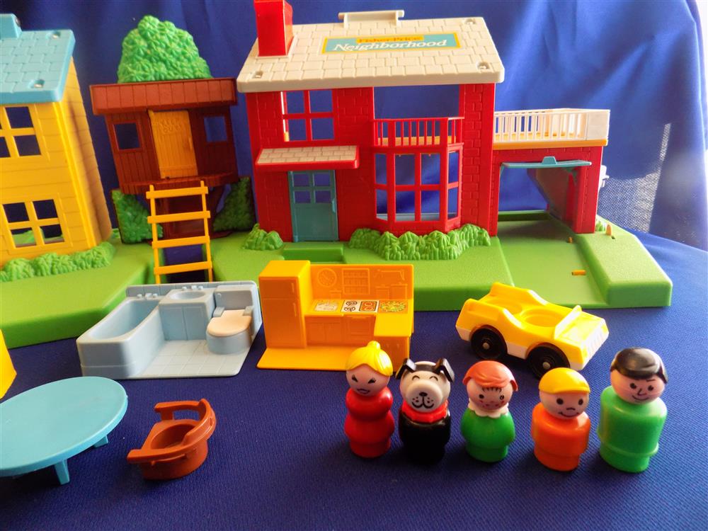 Fisher Price Little People Neighborhood House #2551 complete in box picture 9921
