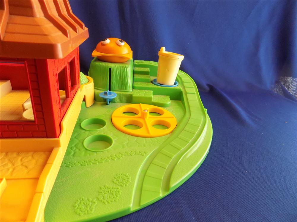 Fisher Price Little People McDonalds Restaurant #2552 Vintage Complete Set Near Mint in Box picture 7774