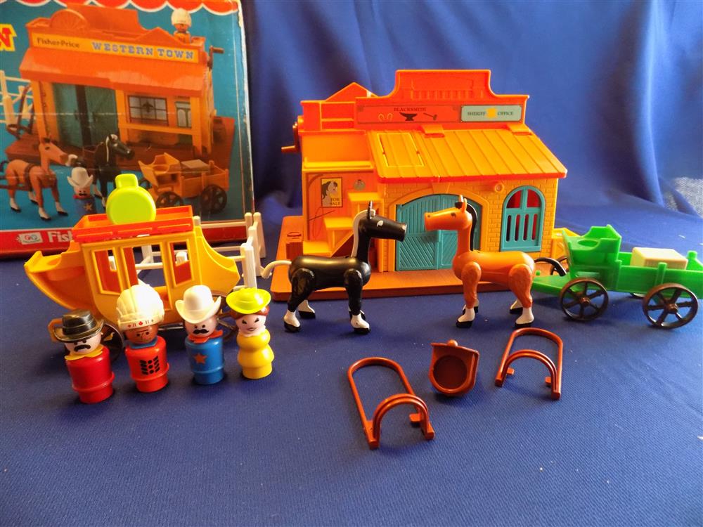 Fisher Price Little People Western Town #934 Complete in Box Near mint vintage set picture 10903
