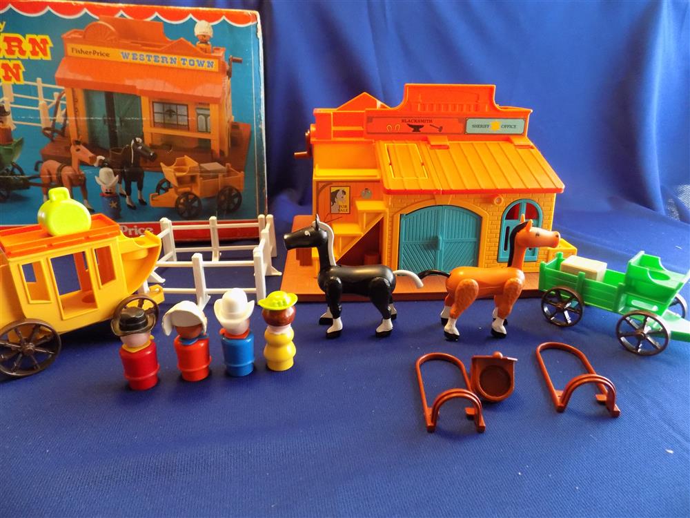 Fisher Price Little People Western Town #934 Complete in Box Near mint vintage set picture 10907