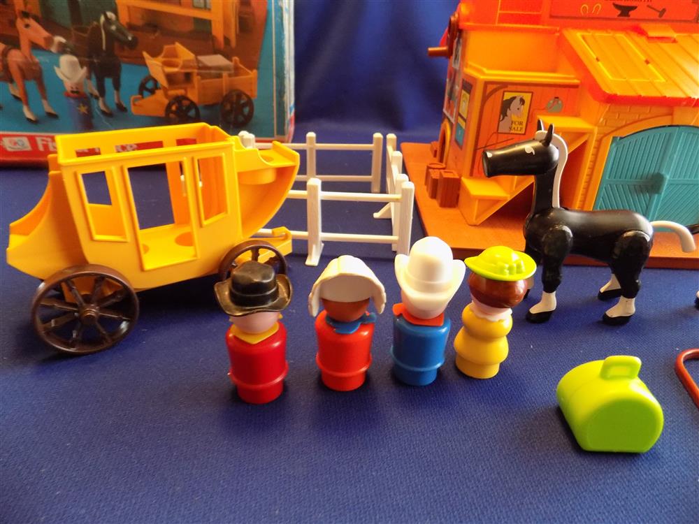 Fisher Price Little People Western Town #934 Complete in Box Near mint vintage set picture 10912