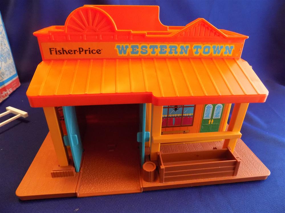 Fisher Price Little People Western Town #934 Complete in Box Near mint vintage set picture 10915
