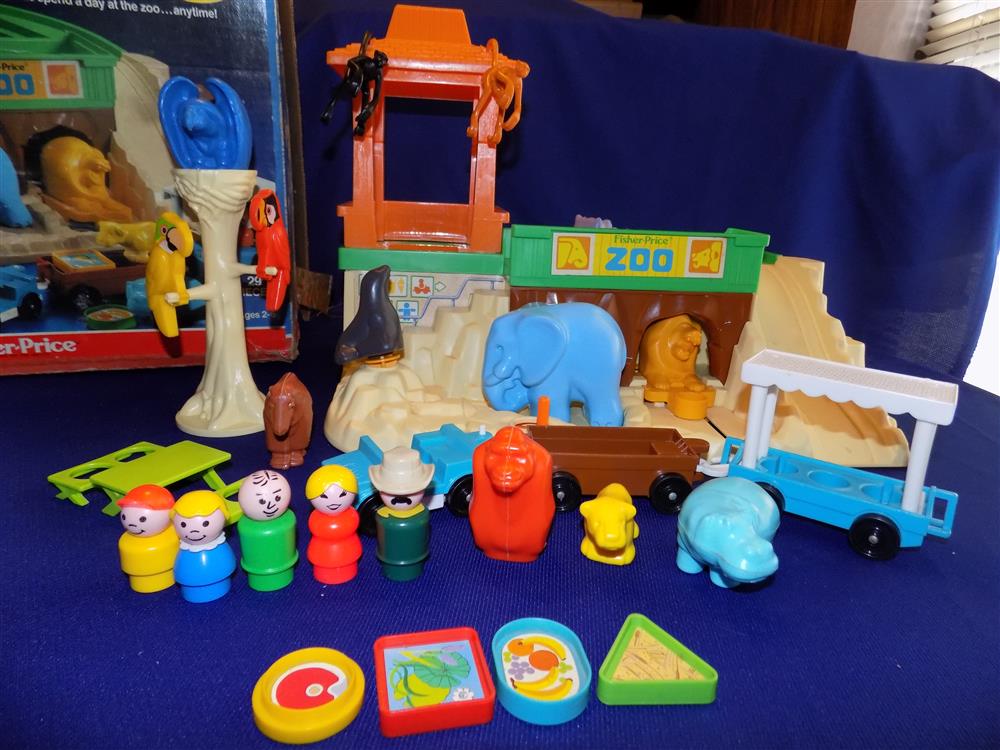 Fisher Price Little People Play Family Zoo #916 Complete in Box picture 9906