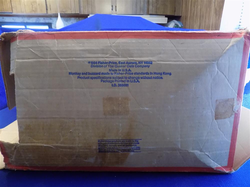 Fisher Price Little People Play Family Zoo #916 Complete in Box picture 9916
