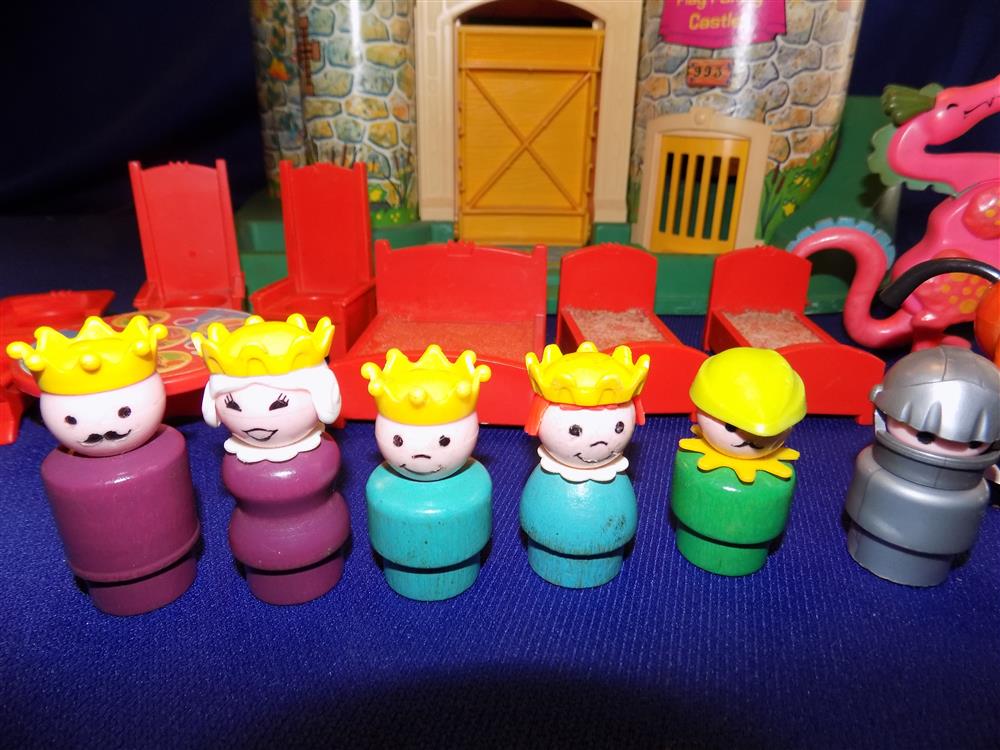 Fisher Price Little People Castle #993 Vintage Complete Nice picture 12036