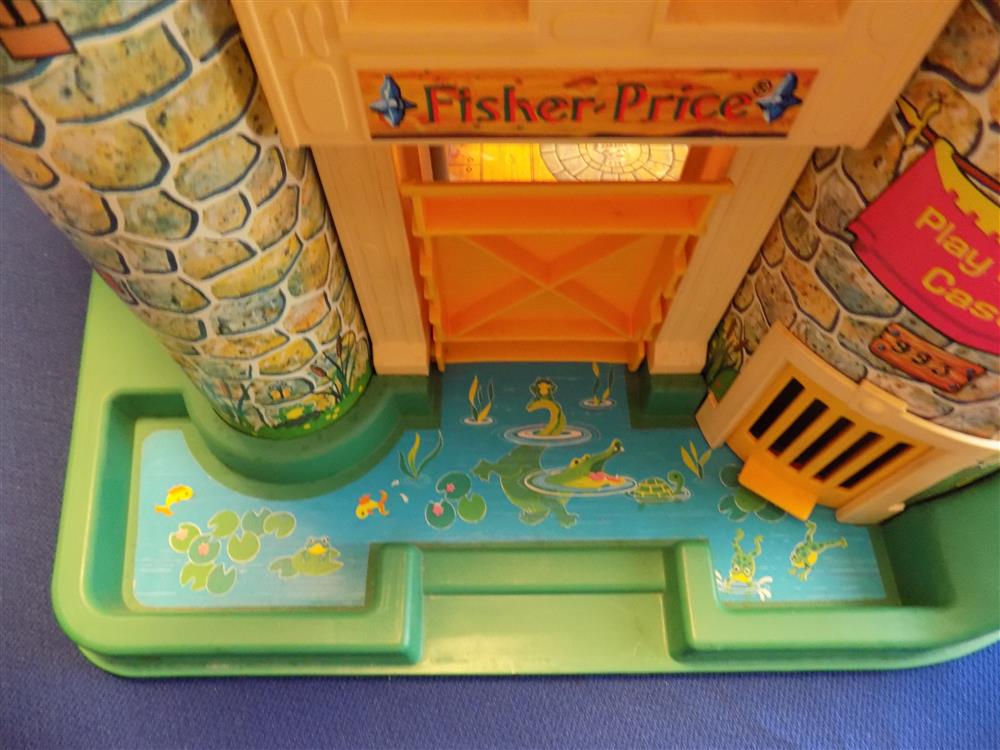 Fisher Price Little People Castle #993 Vintage Complete Nice picture 12042