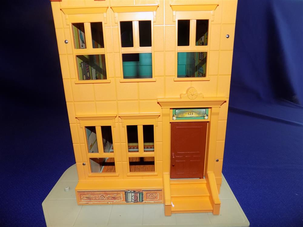 Fisher Price Little People Play Family Sesame Street Village #938 Complete set picture 15118