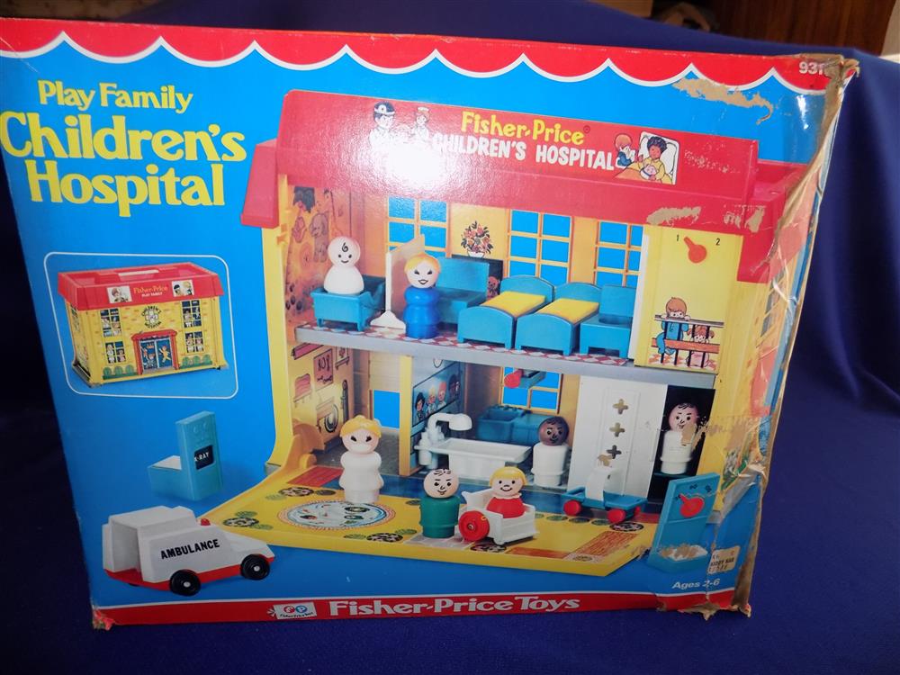 Fisher Price Little People Play Family Childrens Hospital #931 - Near Mint in Box picture 12065
