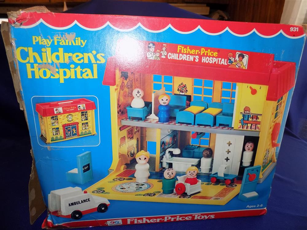 Fisher Price Little People Play Family Childrens Hospital #931 - Near Mint in Box picture 12066