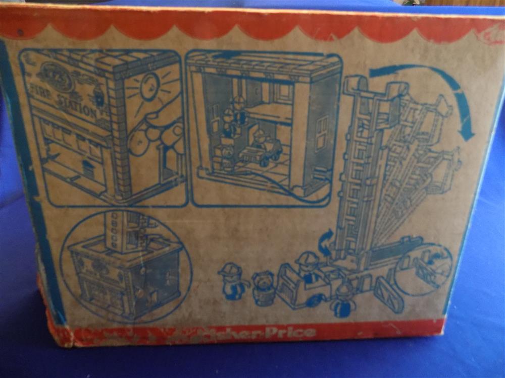 Fisher Price Little People Play Family Fire Station #928 Mint in box picture 15144