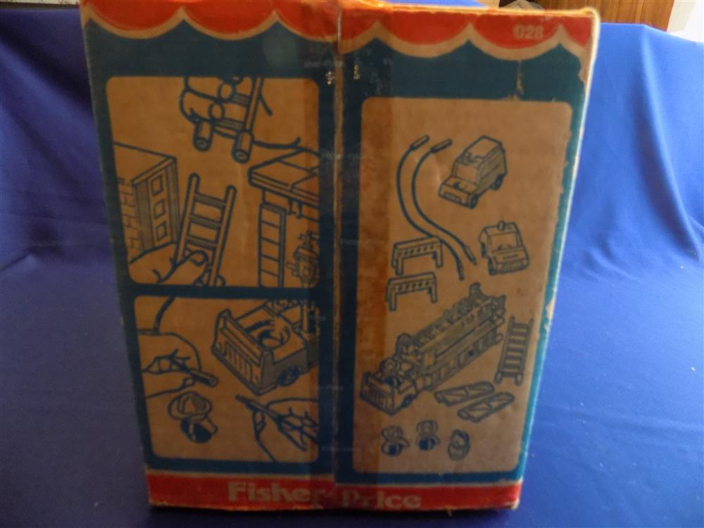 Fisher Price Little People Play Family Fire Station #928 Mint in box picture 15146