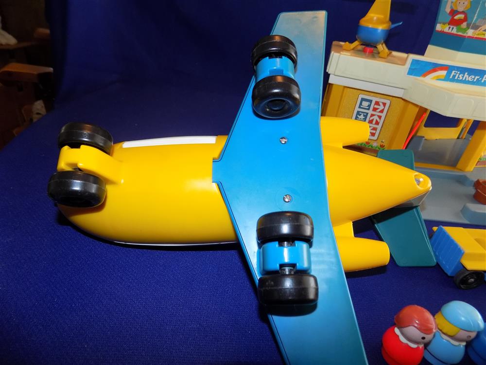Fisher Price Little People Play Family Jetport #933 Vintage   picture 16205