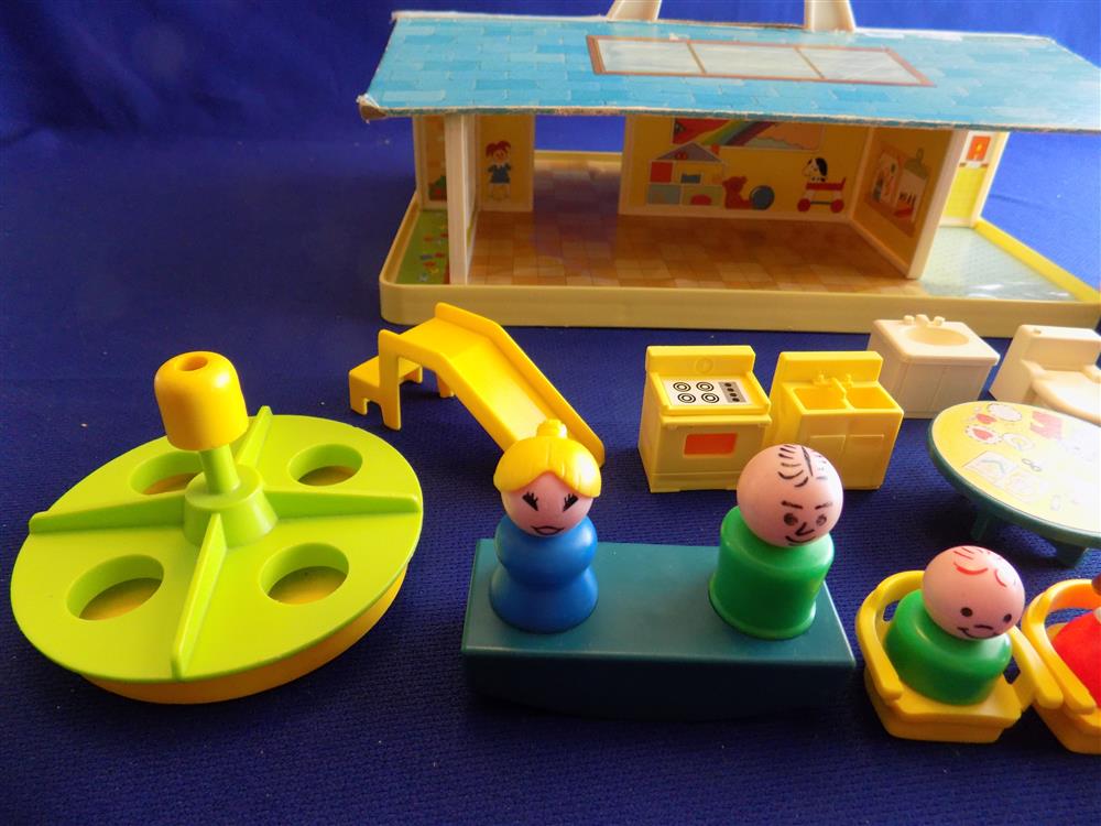 Fisher Price Little People Nursery School #929 Vintage picture 13078