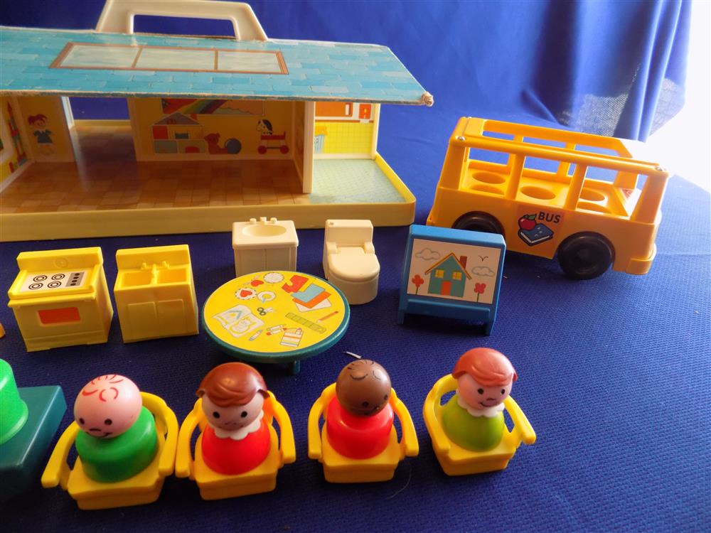 Fisher Price Little People Nursery School #929 Vintage picture 13079