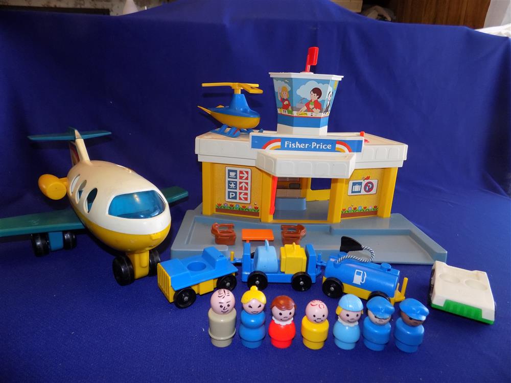 Fisher Price Little People Jetport Airport #933 Incomplete picture 13099