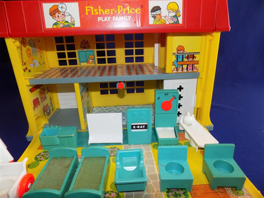 Fisher Price Little People Play Family Hospital #931 Incomplete picture 14112