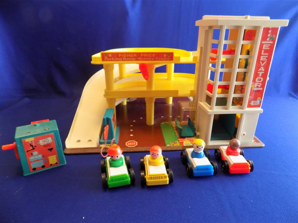 Fisher Price Little People Play Family Action Garage Station #930 picture 14118