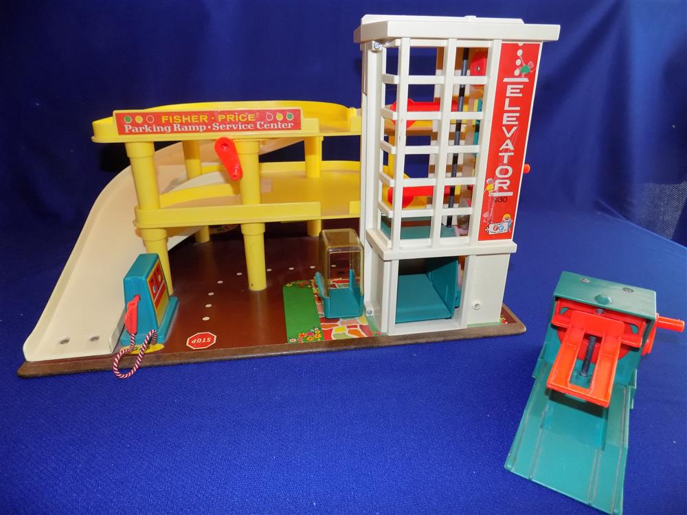Fisher Price Little People Play Family Action Garage Station #930 picture 14121