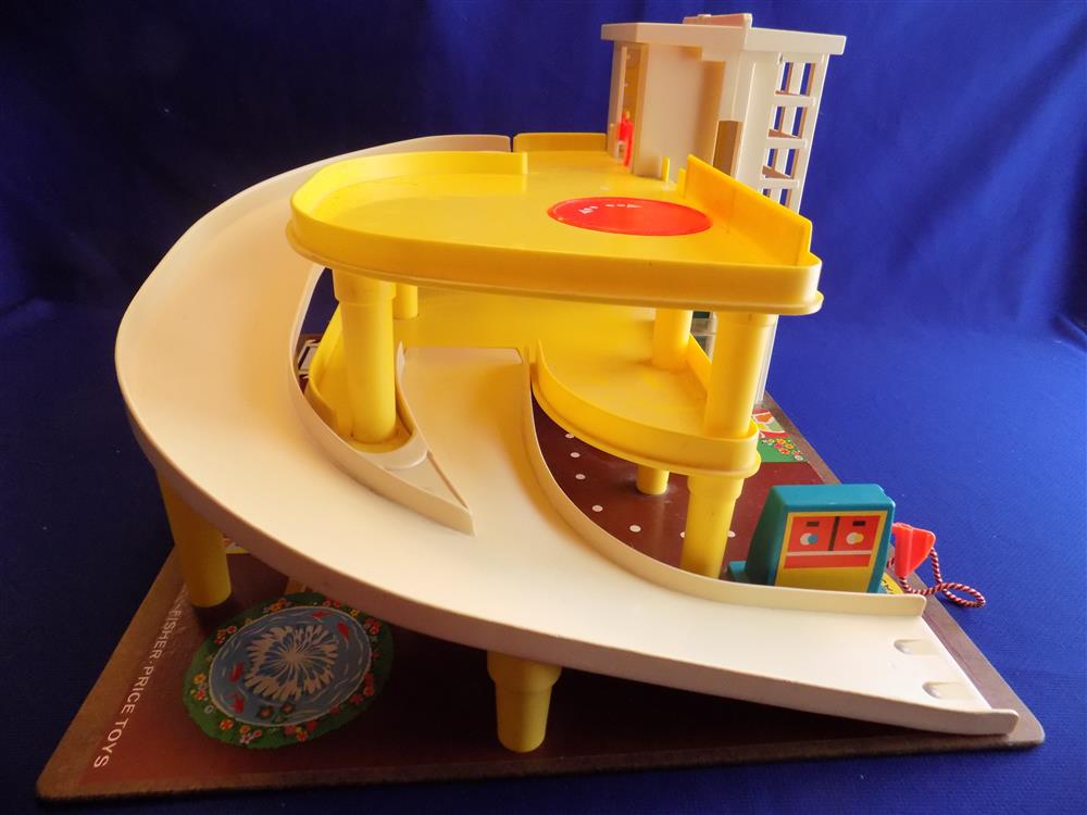 Fisher Price Little People Play Family Action Garage Station #930 picture 14124