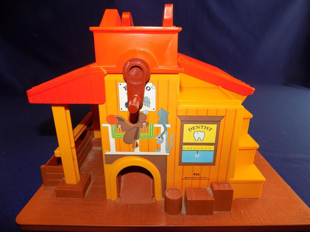 Fisher Price Little People Western Town #934 Mint and complete set picture 14093